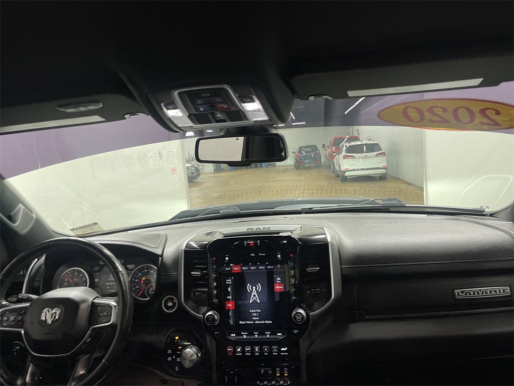 2020 RAM 1500 Laramie Crew Cab 4x4 5'7' Box