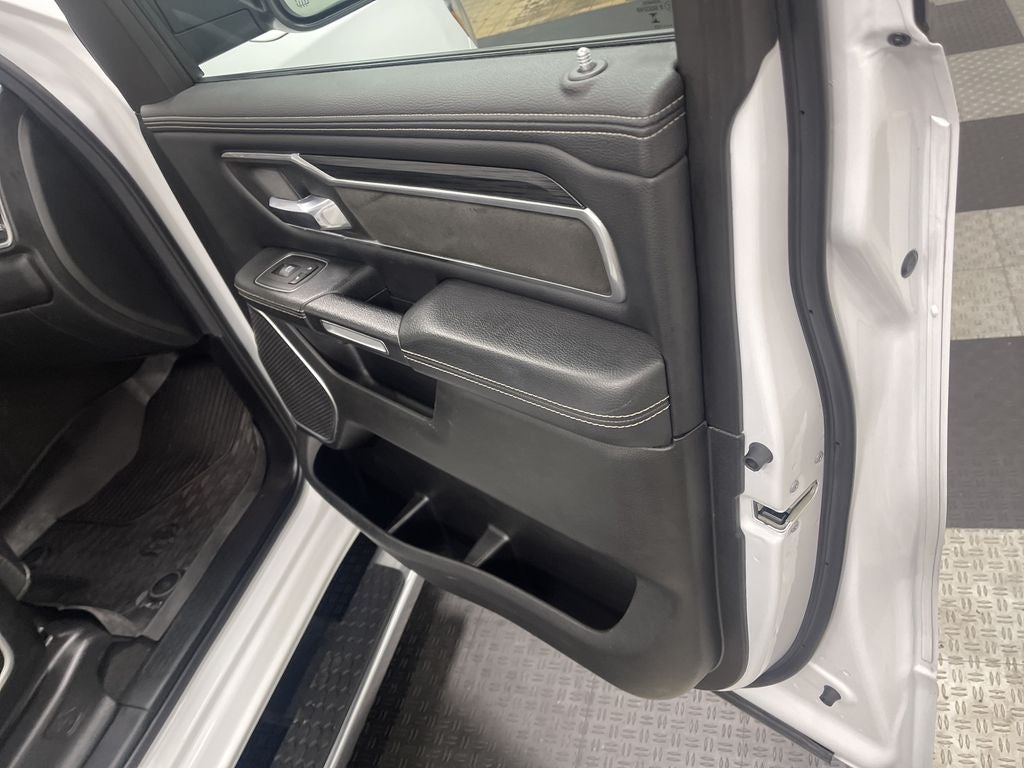 2023 RAM 1500 Laramie Crew Cab 4x4 5'7' Box