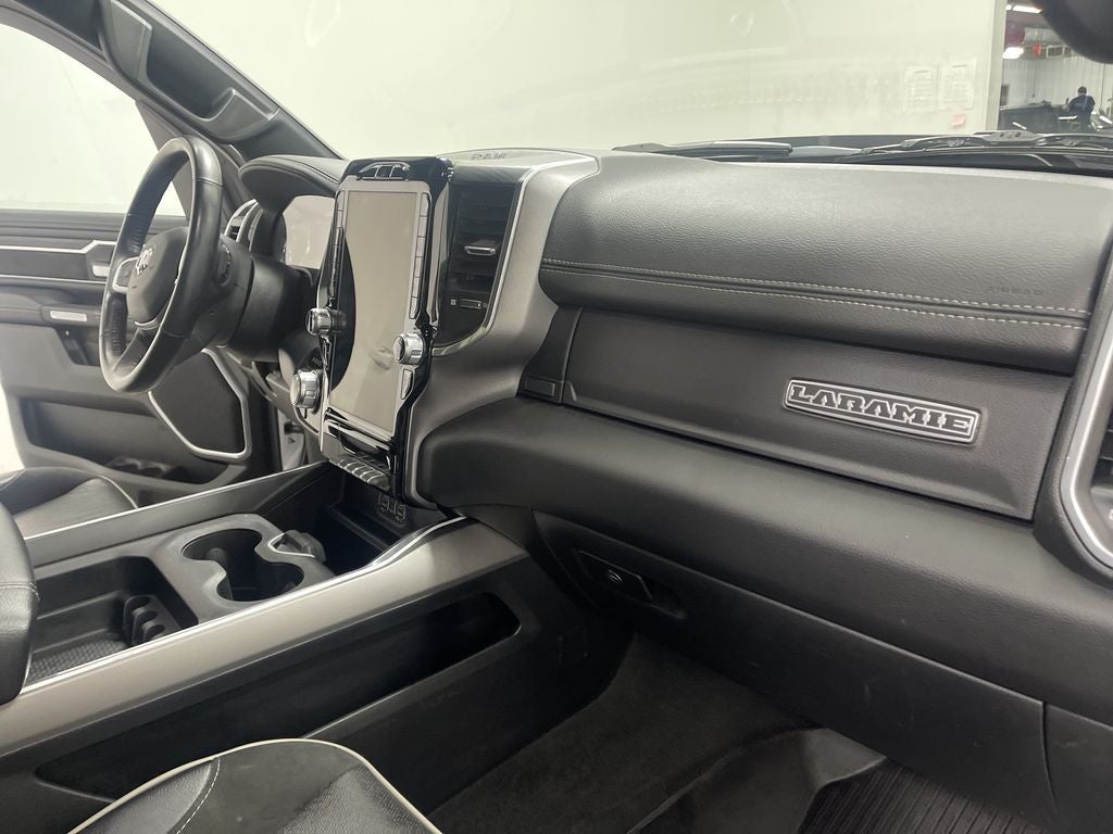 2023 RAM 1500 Laramie Crew Cab 4x4 5'7' Box