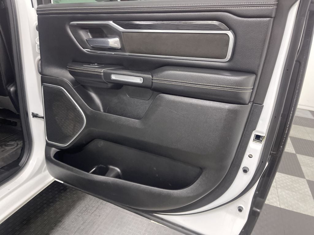 2023 RAM 1500 Laramie Crew Cab 4x4 5'7' Box