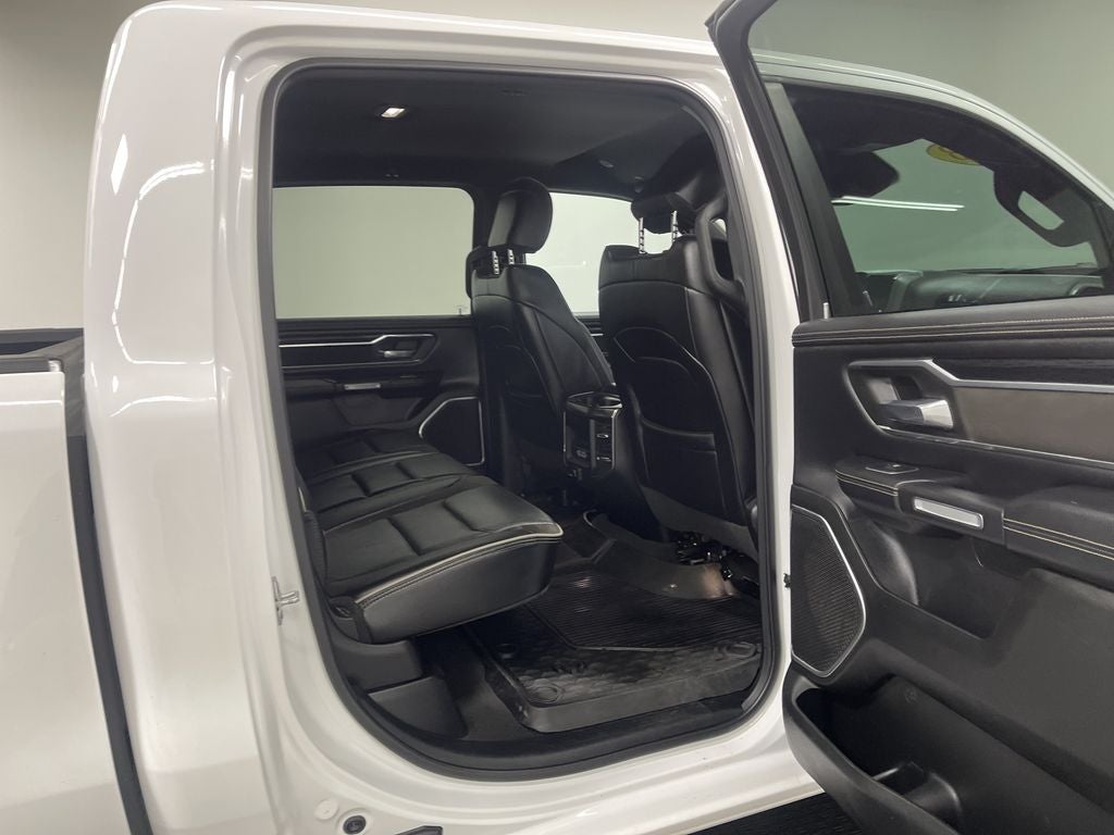 2023 RAM 1500 Laramie Crew Cab 4x4 5'7' Box
