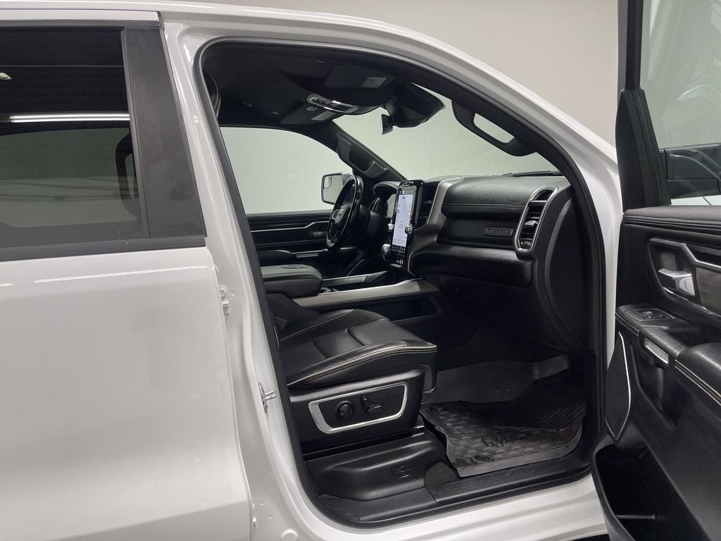 2023 RAM 1500 Laramie Crew Cab 4x4 5'7' Box