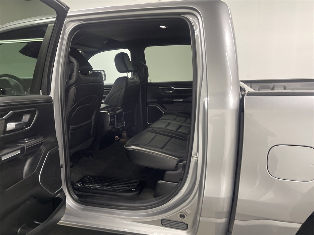 2024 RAM 1500 Laramie Crew Cab 4x4 5'7' Box