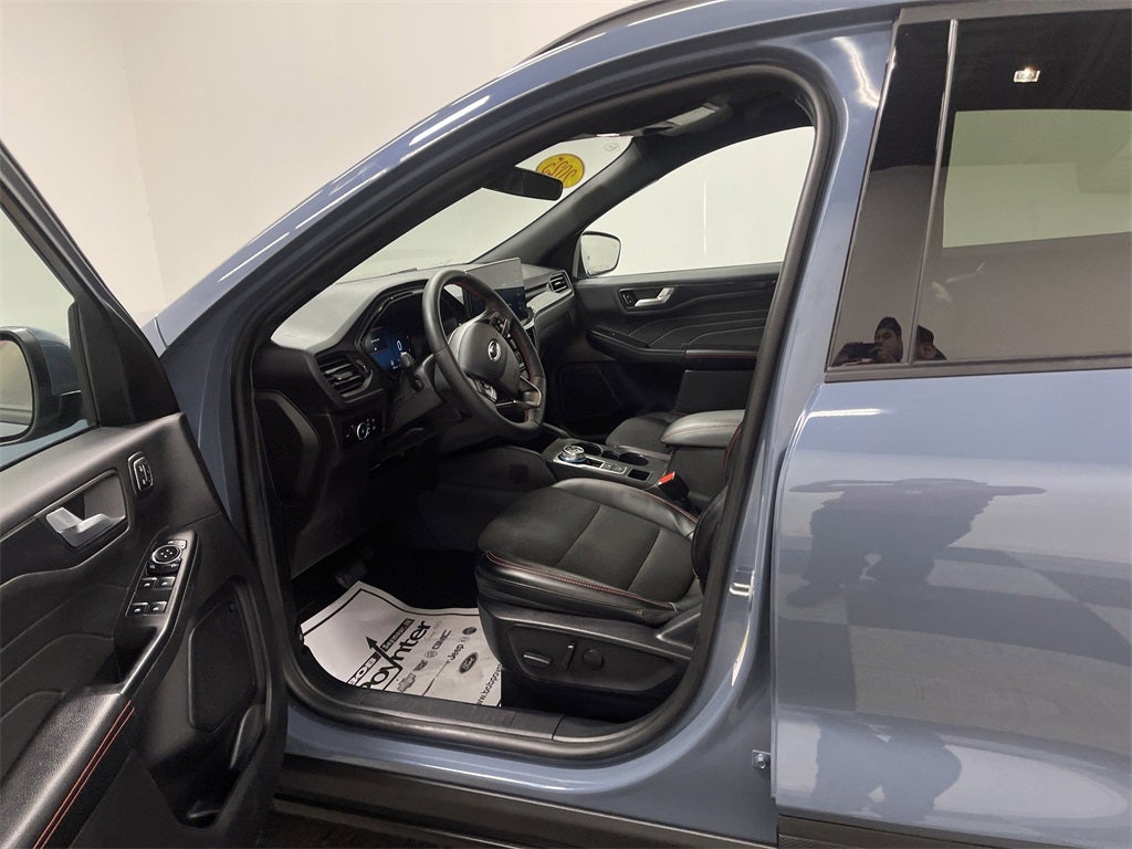 2025 Ford Escape ST-Line Select