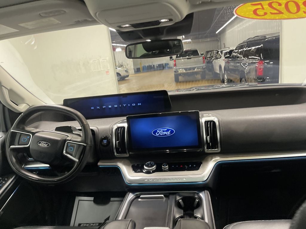 2025 Ford Expedition Platinum MAX