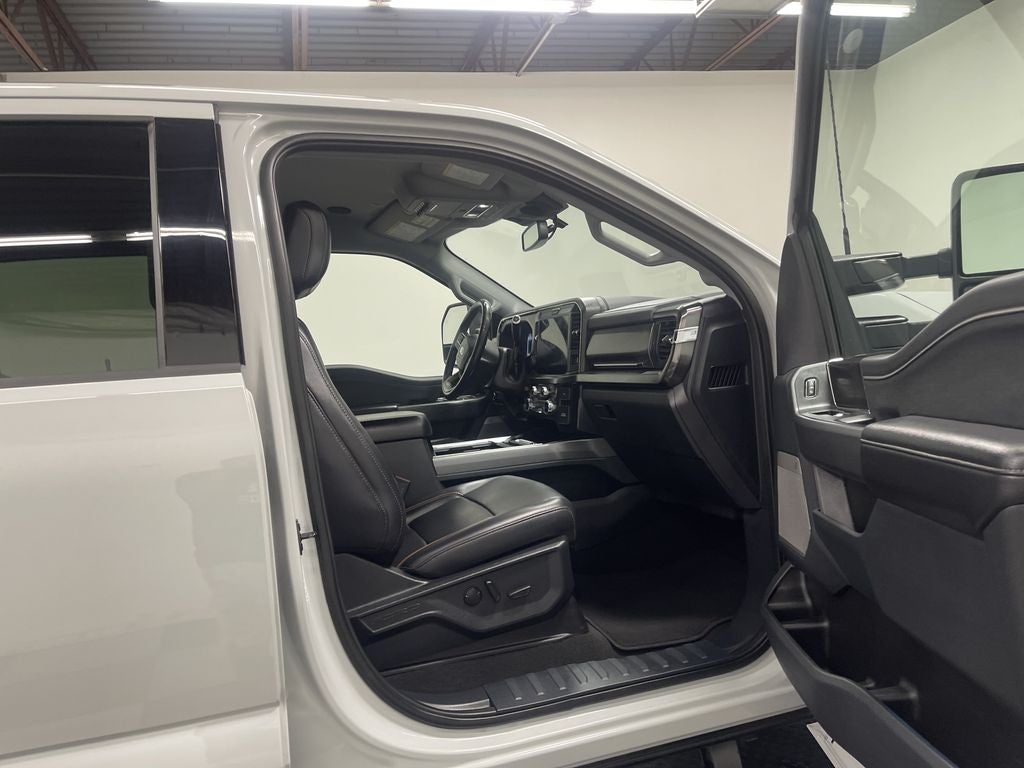 2025 Ford F-350 LARIAT