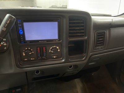 2004 Chevrolet Silverado 2500HD LS