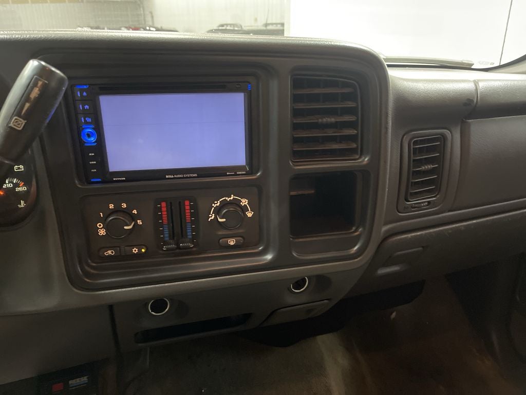 2004 Chevrolet Silverado 2500HD LS