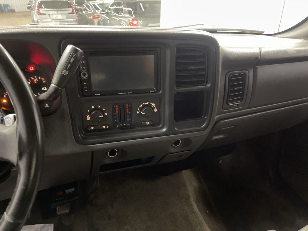2004 Chevrolet Silverado 2500HD LS
