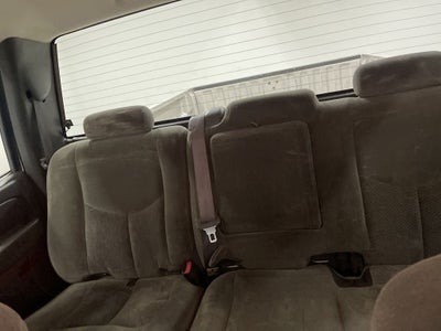 2004 Chevrolet Silverado 2500HD LS