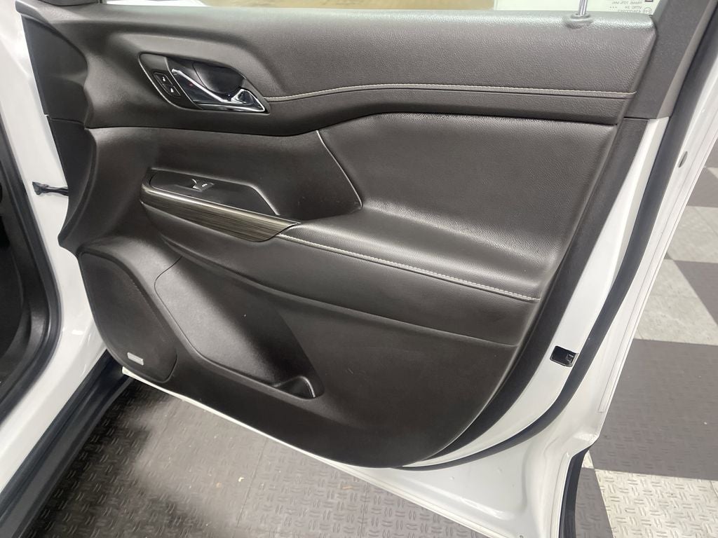 2023 GMC Acadia AWD SLT