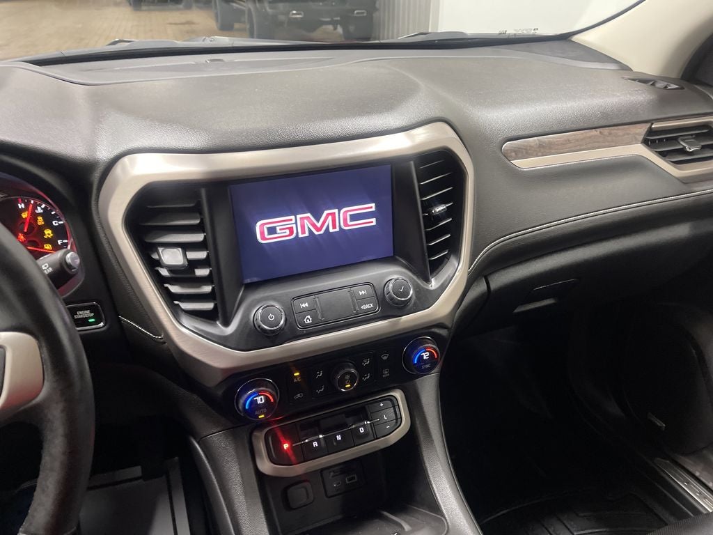 2023 GMC Acadia AWD Denali