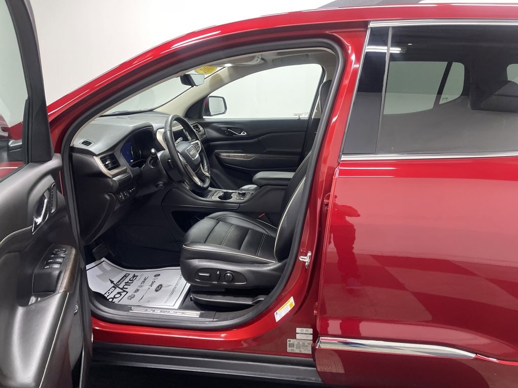 2023 GMC Acadia AWD Denali