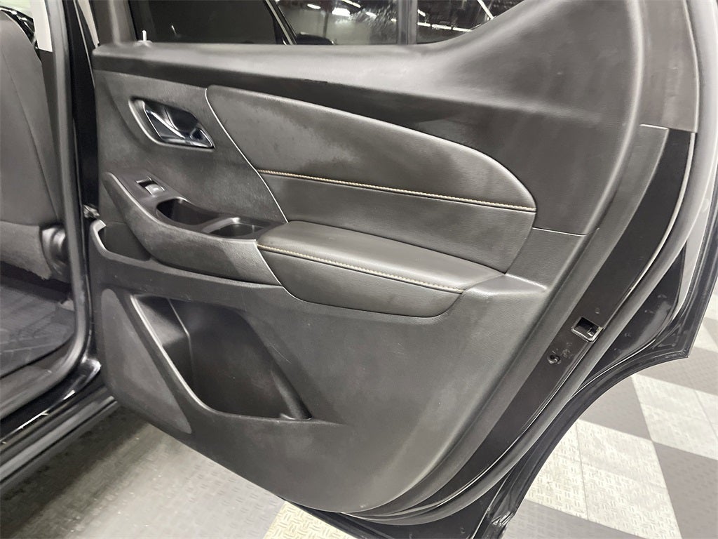 2020 Chevrolet Traverse AWD LT Cloth