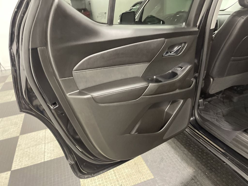 2021 Chevrolet Traverse AWD High Country