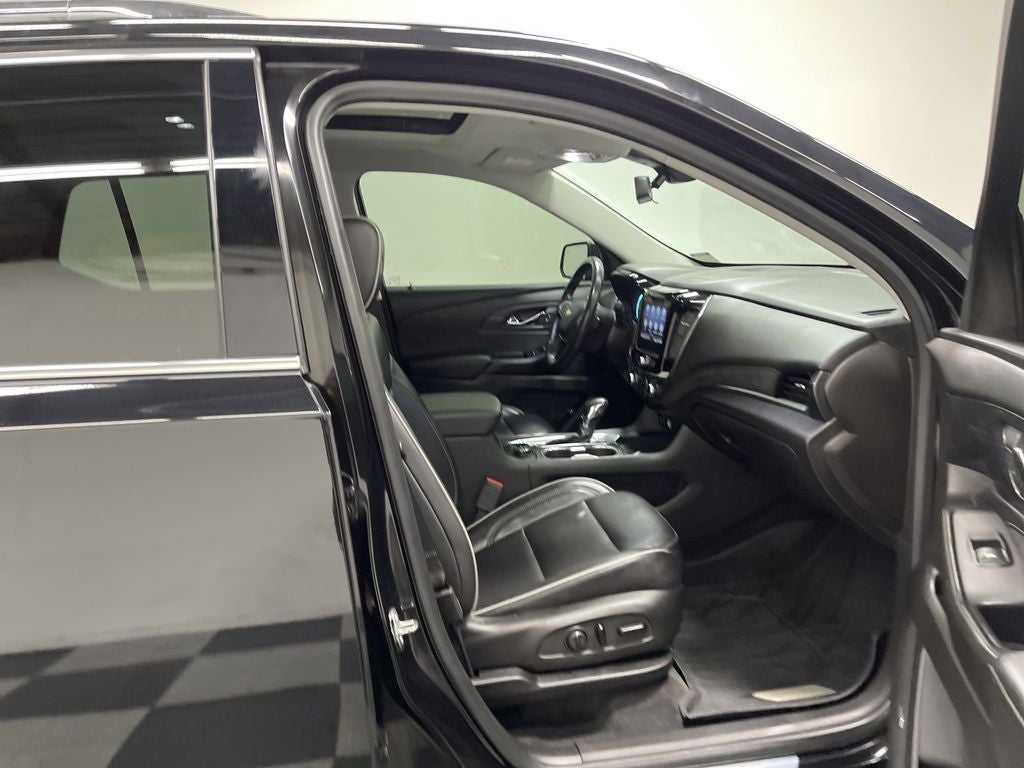 2021 Chevrolet Traverse AWD High Country