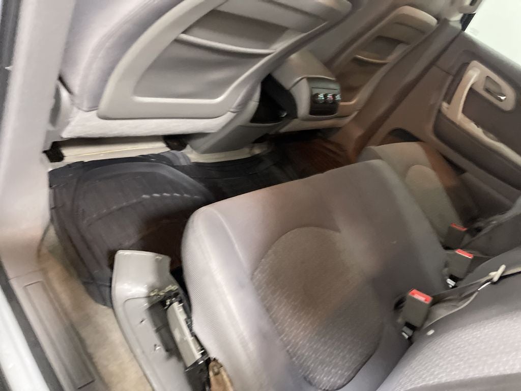 2011 Chevrolet Traverse LS