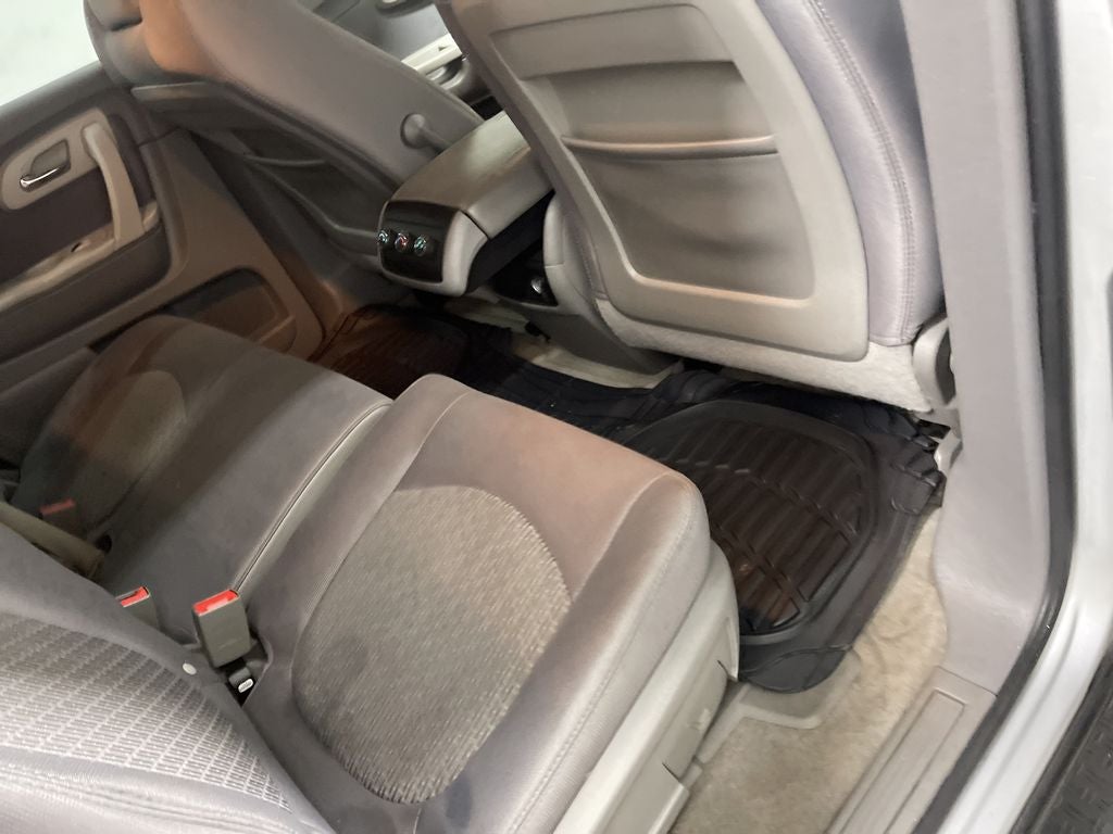 2011 Chevrolet Traverse LS