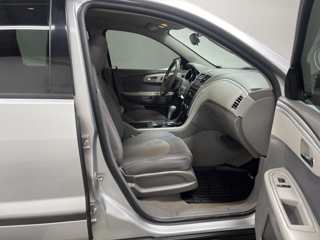 2011 Chevrolet Traverse LS