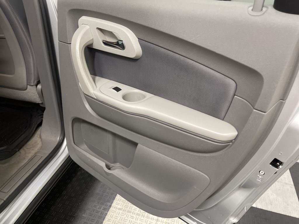 2011 Chevrolet Traverse LS