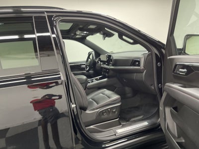 2025 Chevrolet Suburban 4WD RST