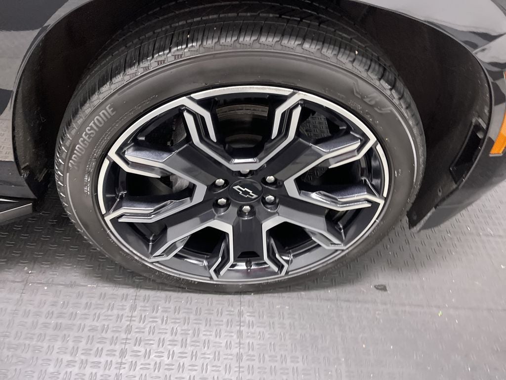2025 Chevrolet Suburban 4WD RST