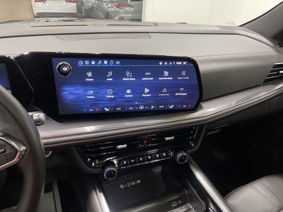2025 Chevrolet Suburban 4WD RST