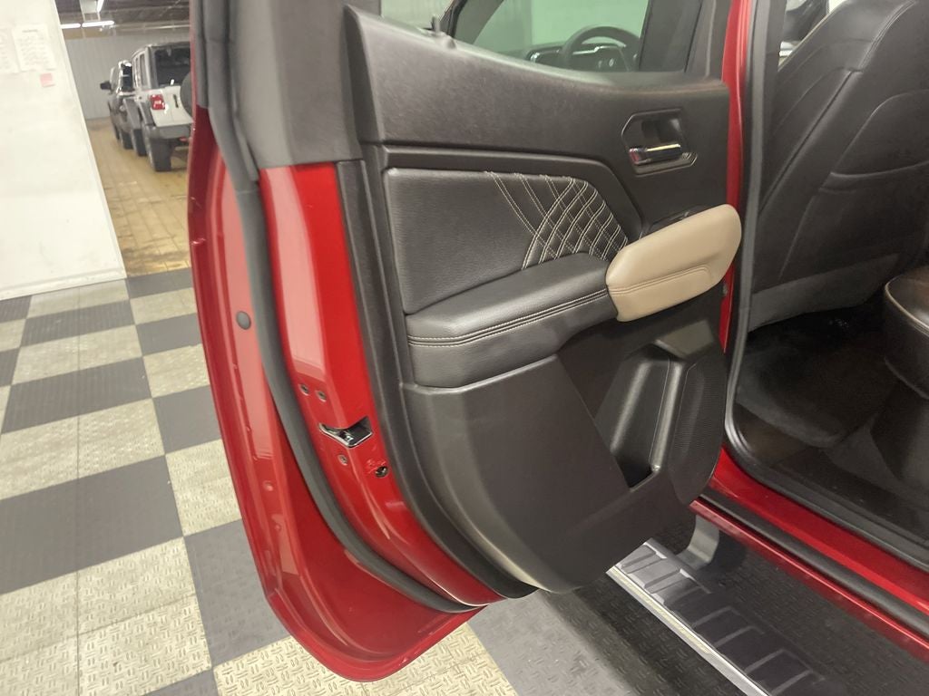 2023 GMC Canyon 4WD Crew Cab Short Box Denali