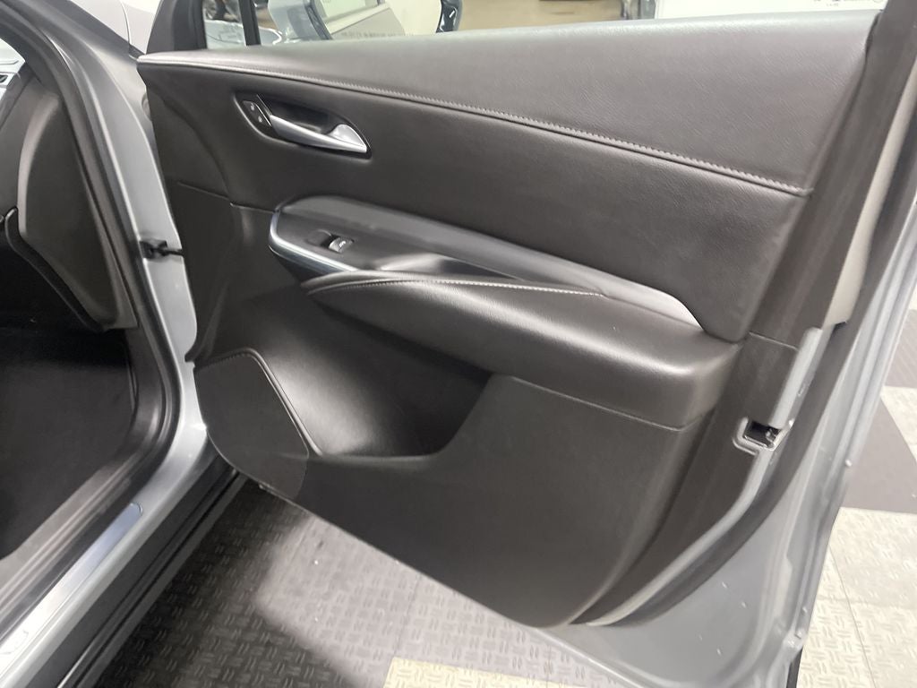2024 Cadillac XT4 FWD Premium Luxury