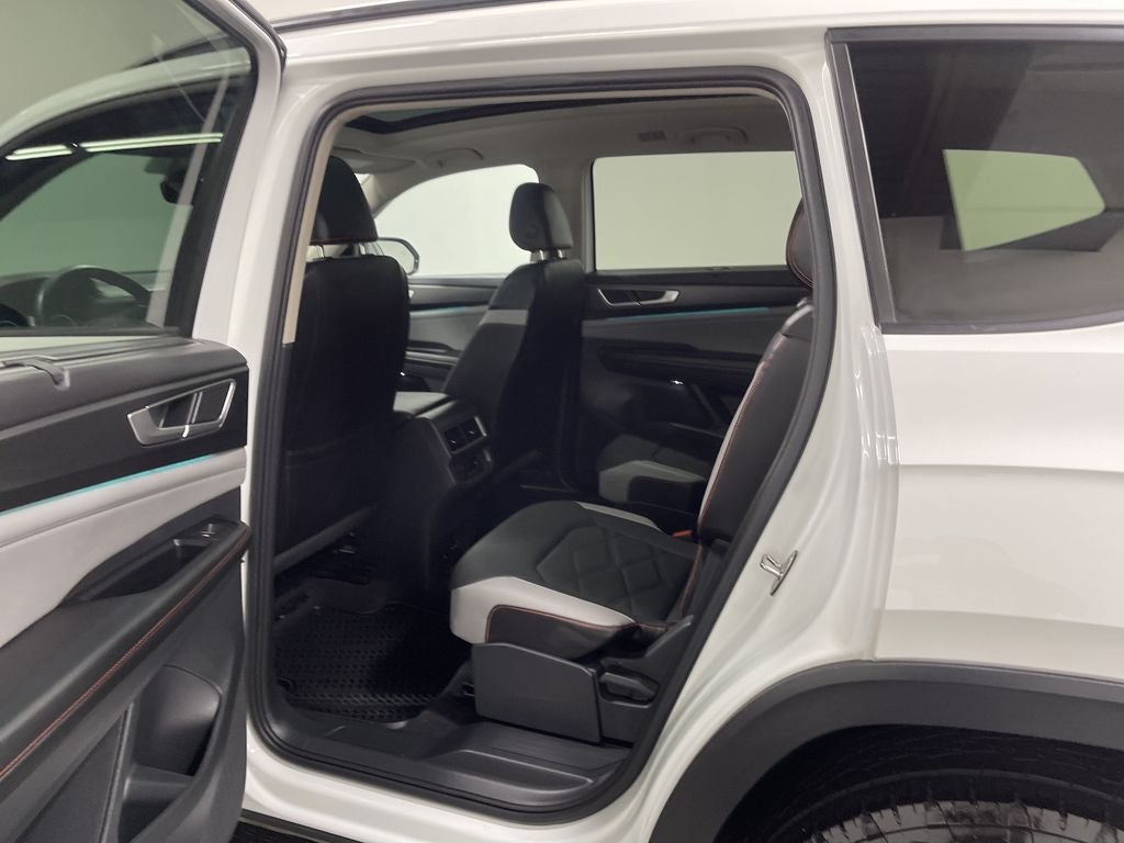 2024 Volkswagen Atlas 2.0T Peak Edition SE w/Technology