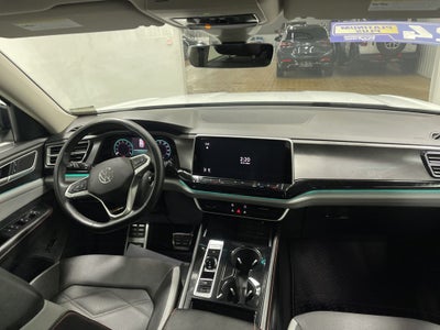 2024 Volkswagen Atlas 2.0T Peak Edition SE w/Technology