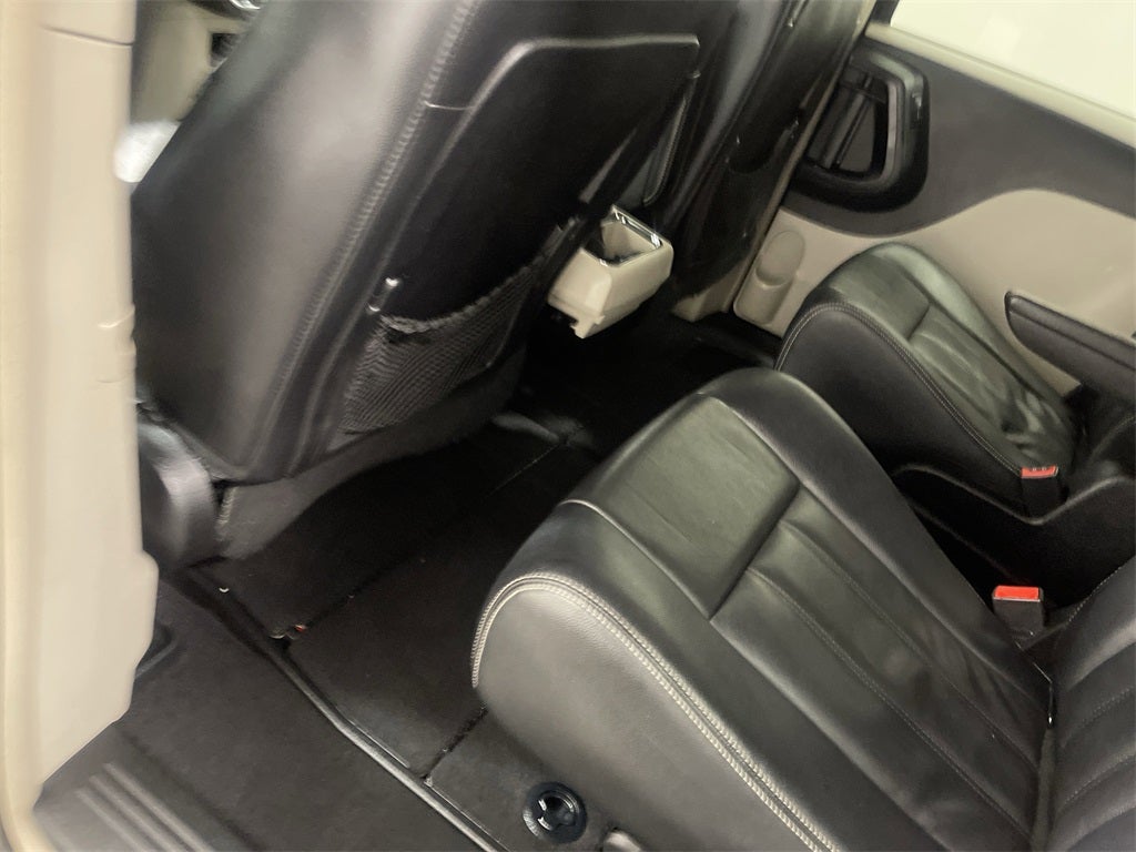 2013 Chrysler Town & Country Touring