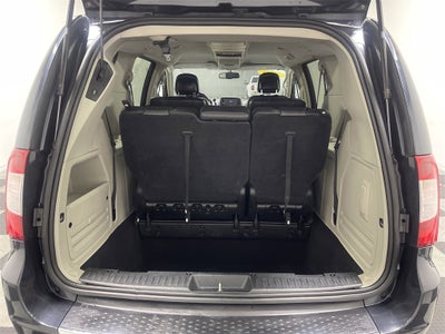 2013 Chrysler Town & Country Touring