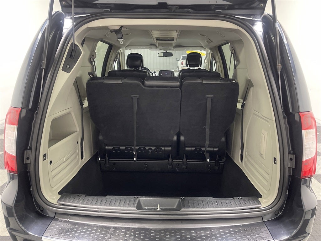 2013 Chrysler Town & Country Touring