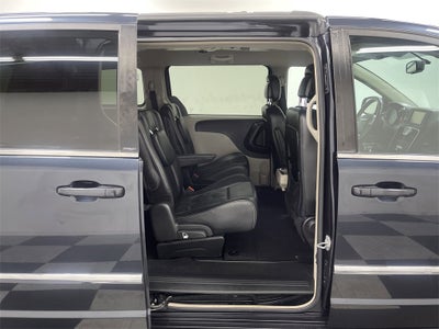 2013 Chrysler Town & Country Touring