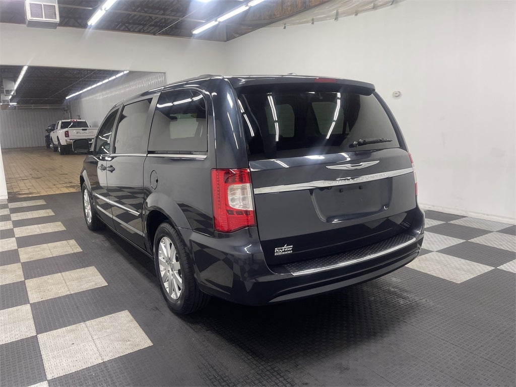 2013 Chrysler Town & Country Touring