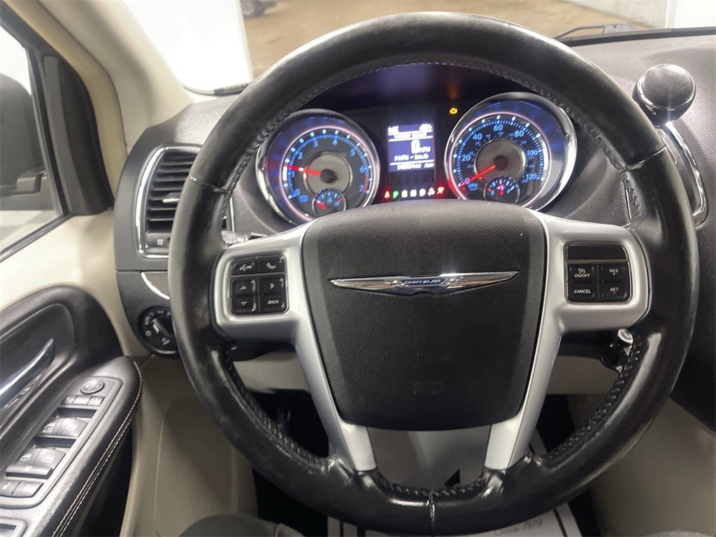 2013 Chrysler Town & Country Touring