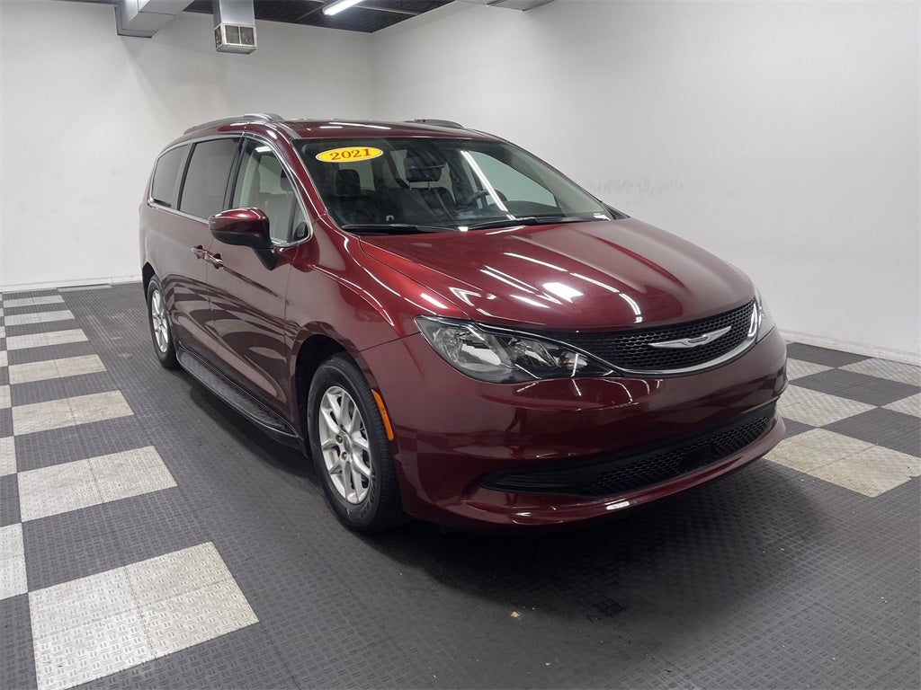 2021 Chrysler Voyager LXI