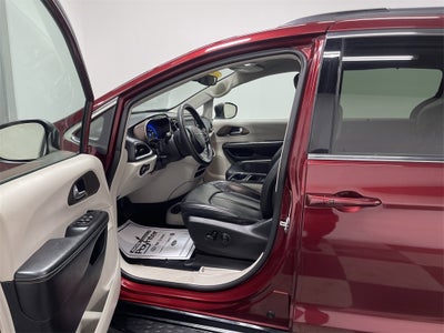 2021 Chrysler Voyager LXI