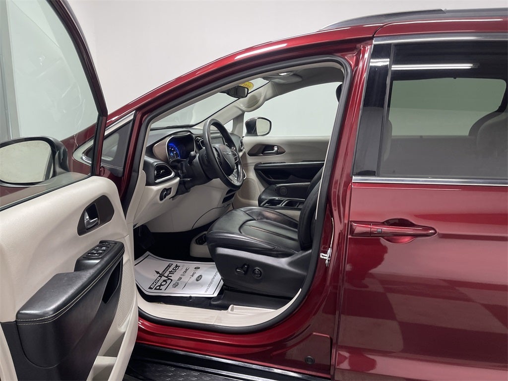 2021 Chrysler Voyager LXI