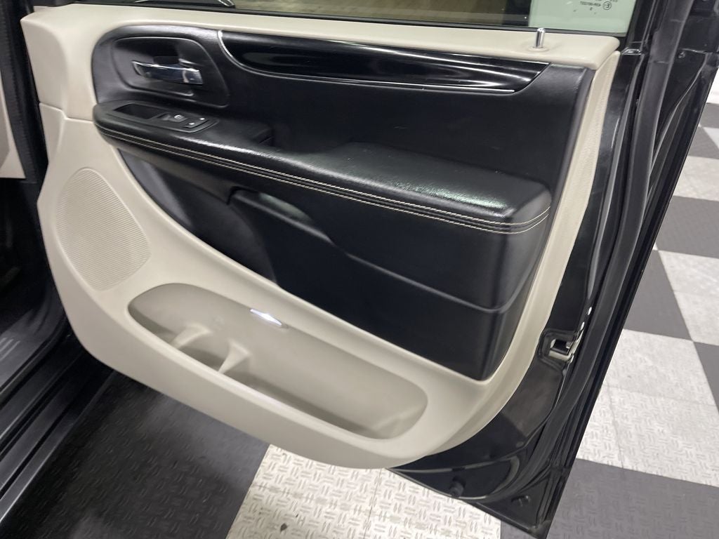 2016 Dodge Grand Caravan SE Plus