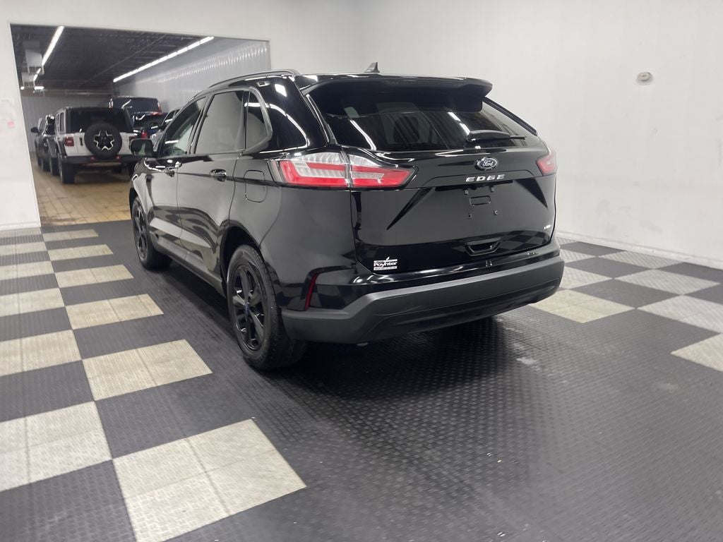 2022 Ford Edge SE