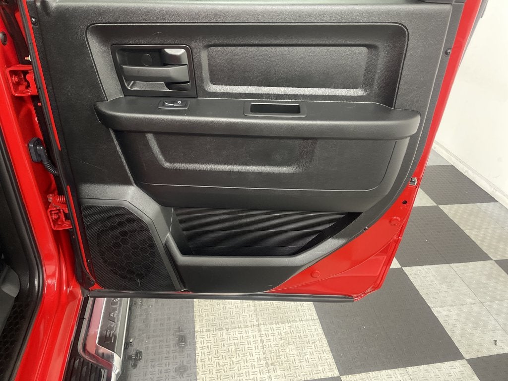 2021 RAM 3500 Tradesman Crew Cab 4x4 6'4' Box