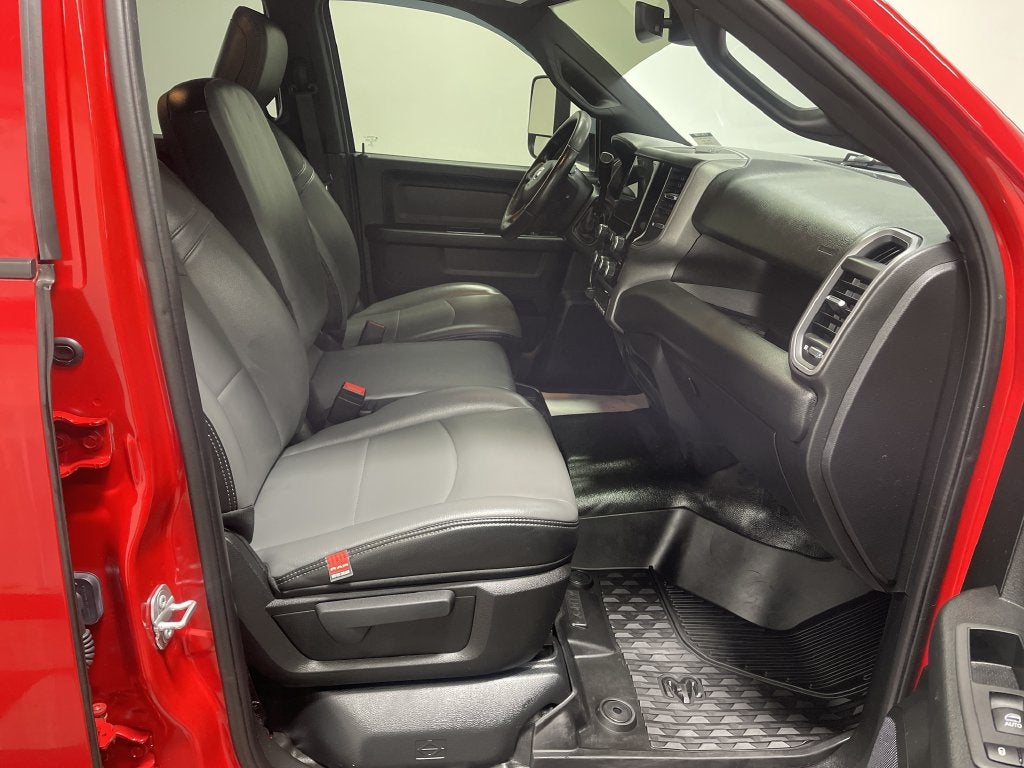 2021 RAM 3500 Tradesman Crew Cab 4x4 6'4' Box