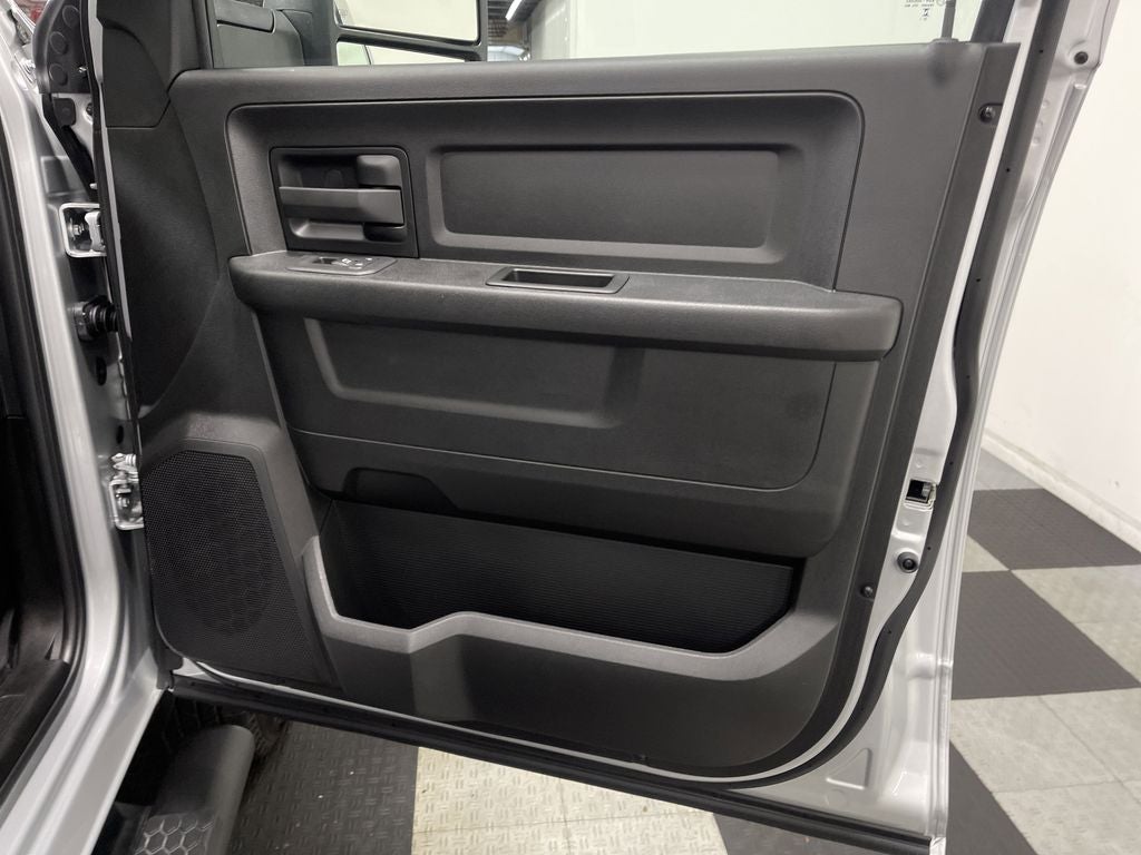 2026 RAM 3500 Tradesman Crew Cab 4x4 8' Box