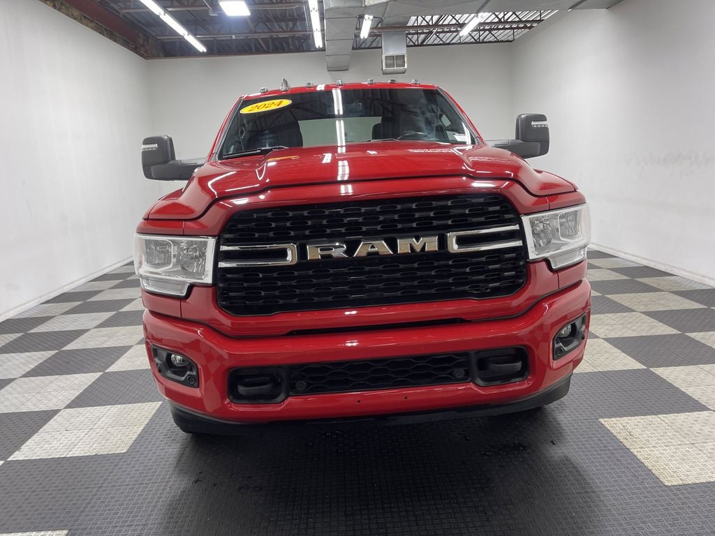 2024 RAM 3500 Big Horn Crew Cab 4x4 8' Box