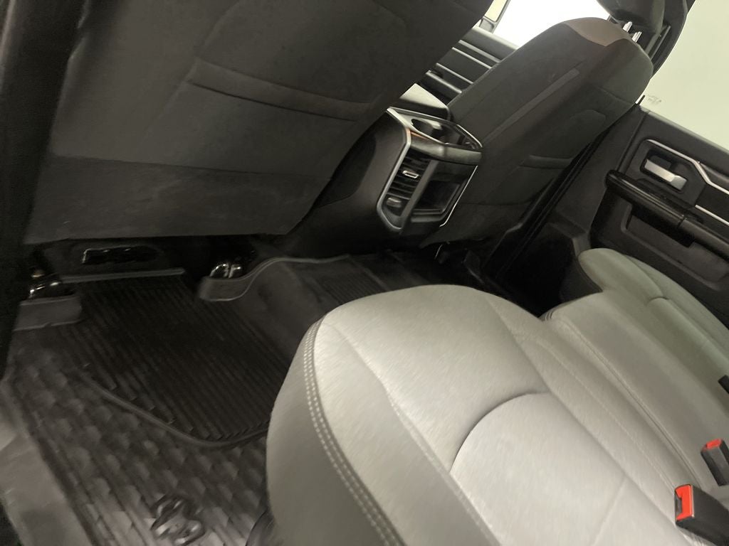 2024 RAM 3500 Big Horn Crew Cab 4x4 8' Box