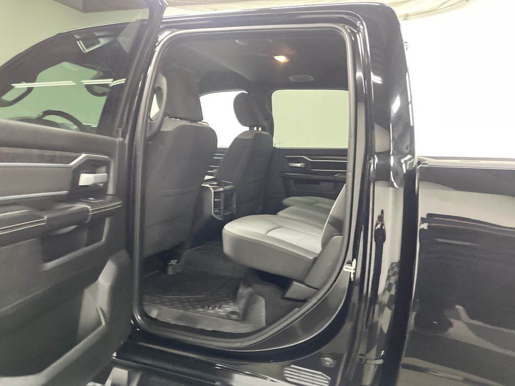 2024 RAM 3500 Big Horn Crew Cab 4x4 8' Box