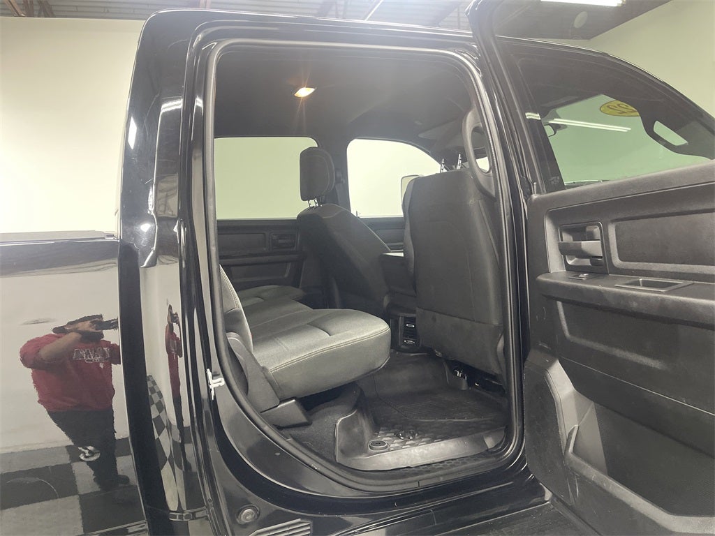 2022 RAM 2500 Tradesman Crew Cab 4x4 6'4' Box