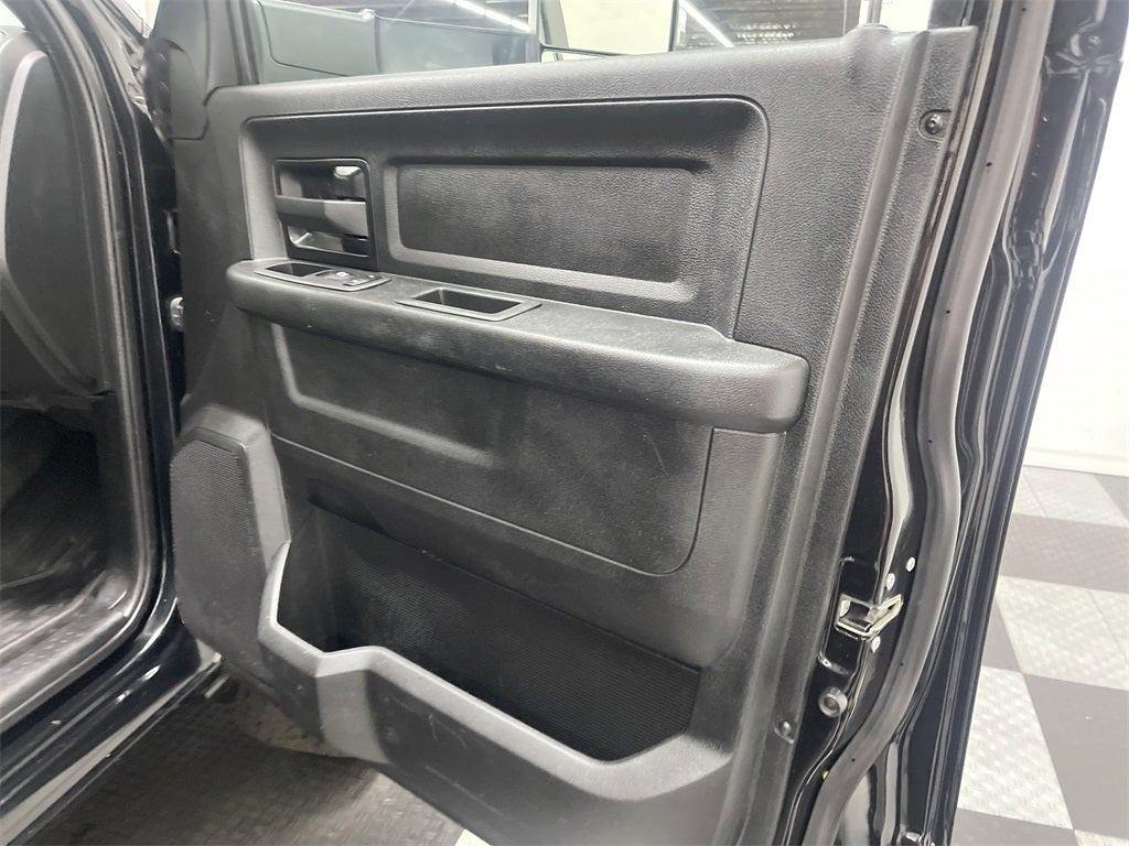 2022 RAM 2500 Tradesman Crew Cab 4x4 6'4' Box